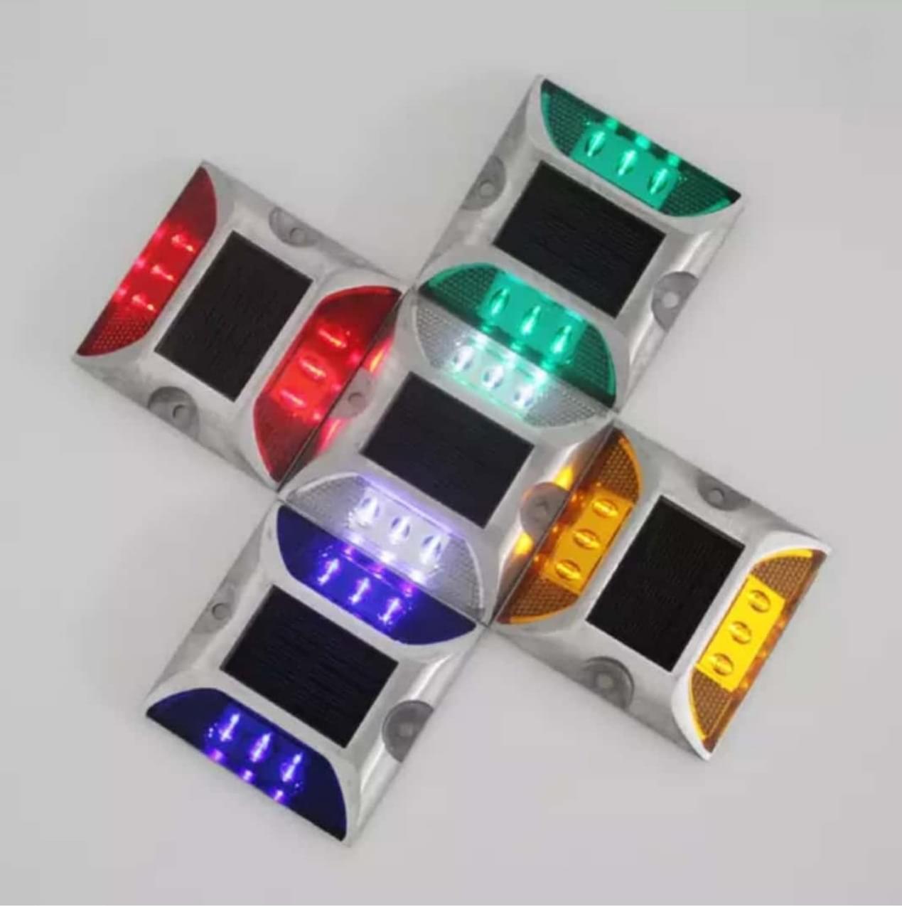 ⁦عيون القطط بالطاقة الشمسية (سولار)⁩ - الصورة ⁦5⁩